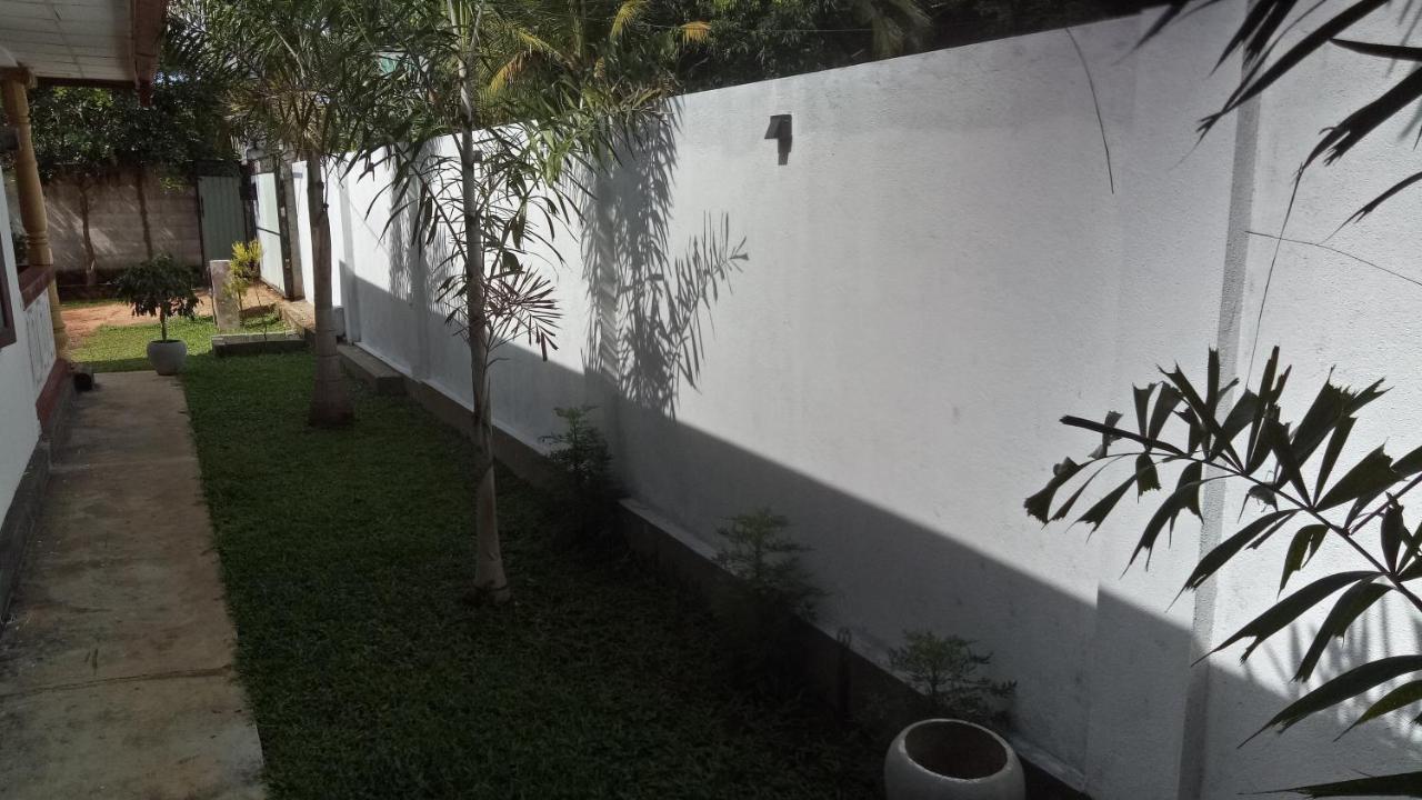Umaya Holiday Home 아누라다푸라 외부 사진