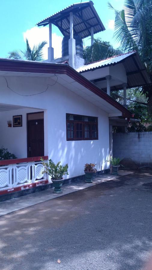 Umaya Holiday Home 아누라다푸라 외부 사진